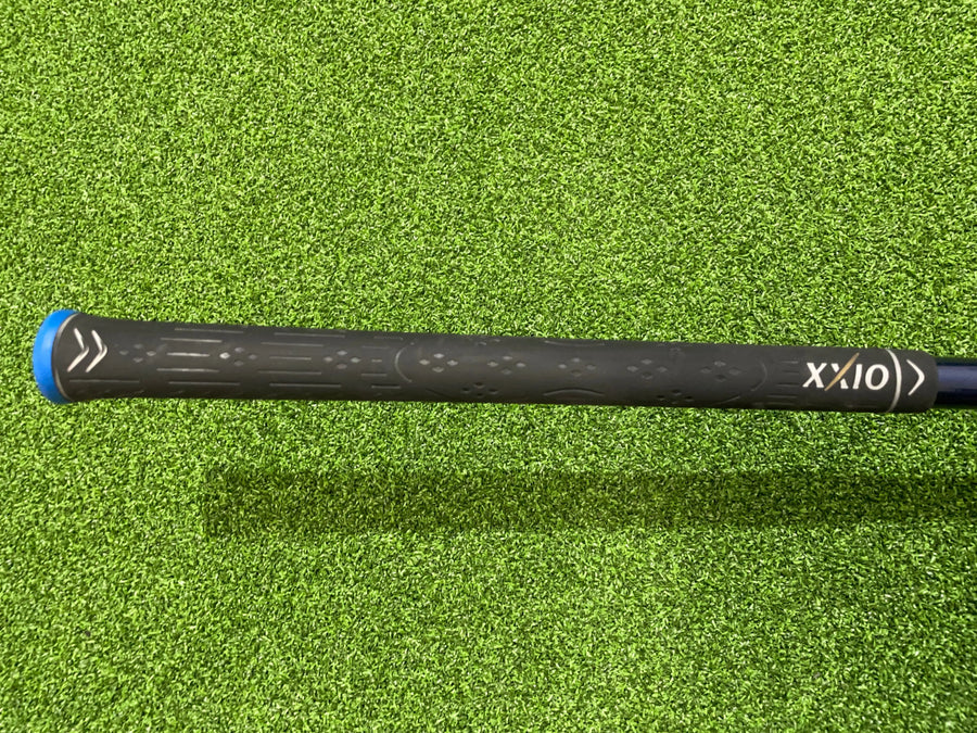 XXIO True Focus Impact Ladies 5 Iron (USED) - grip detail