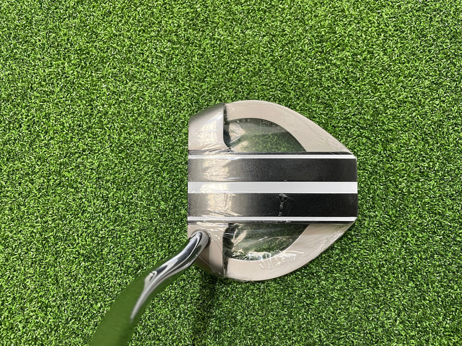 Odyssey Microhinge Marxman Fang Putter 34" (NEW) - sole