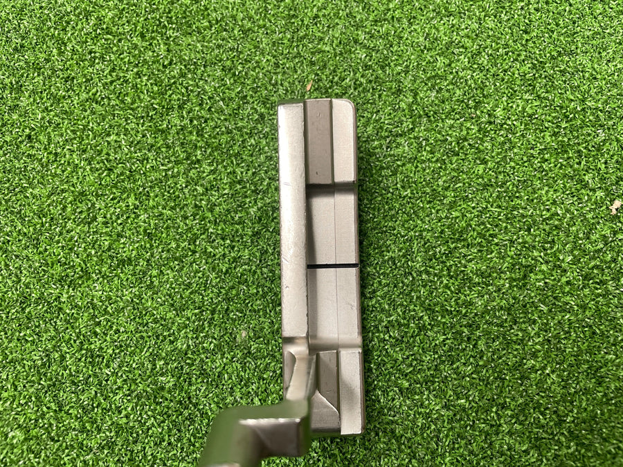 2021 Bettinardi Studio Stock 18 34" Putter With Headcover - sole