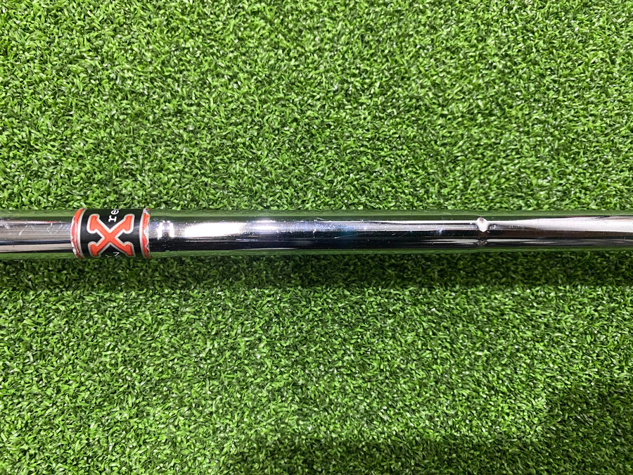 2004 Scotty Cameron Red X2 34" Putter (USED) - grip detail