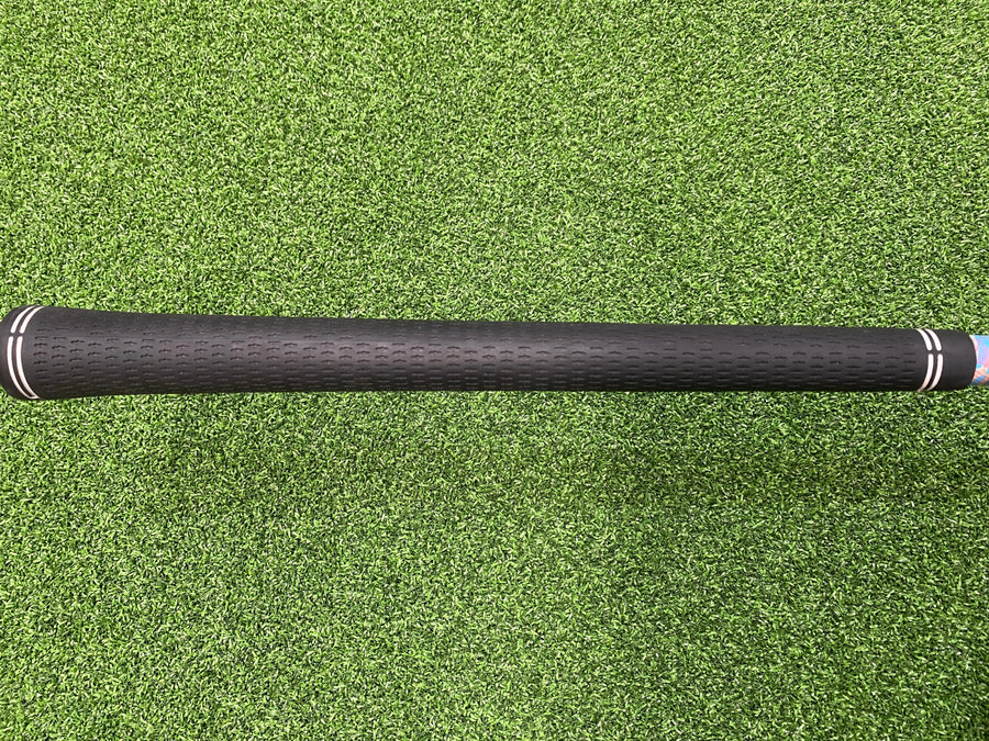 2009 Titleist 909 D3 9.5° Driver (USED) - grip detail