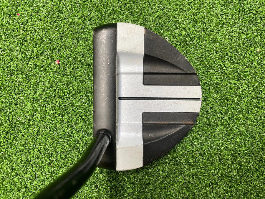 Odyssey Works Big T V-Line CS 34" Putter - sole