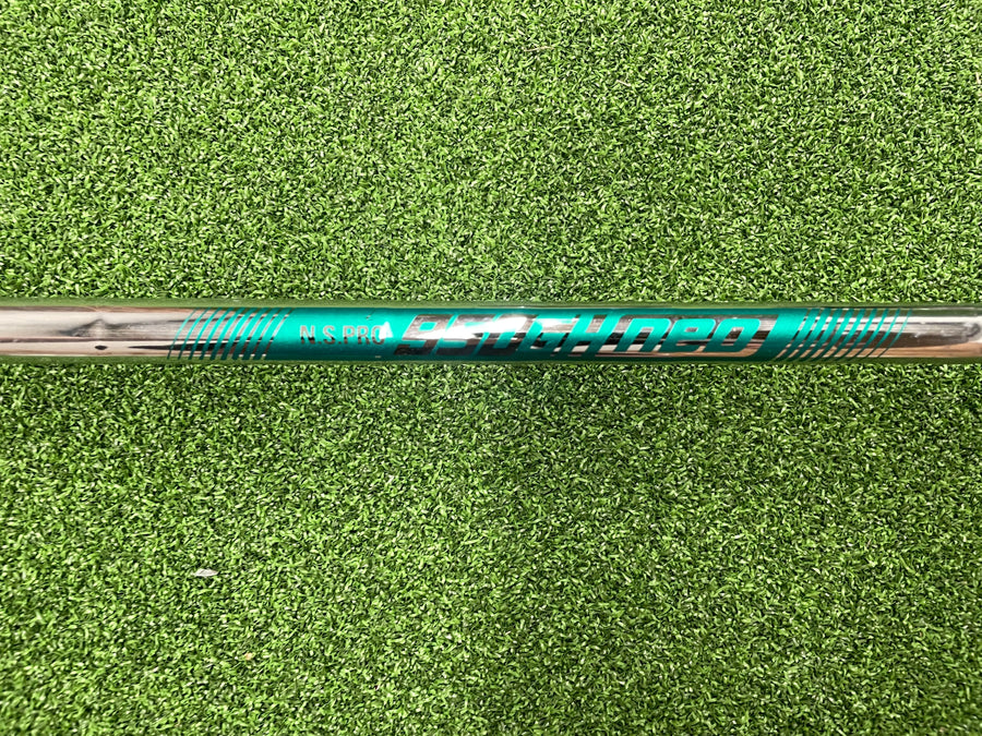 2022 PING G430 6-PW Iron Set - grip detail