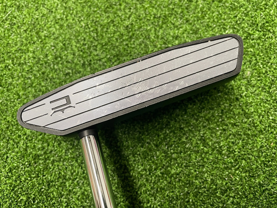 Cobra King WideSport 34" Putter - shaft detail