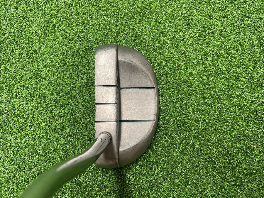 2015 Odyssey White Hot RX Rossie 34" Putter - sole