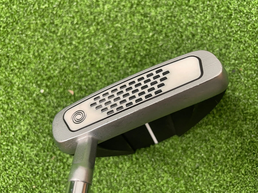 Odyssey Stroke Lab V-Line 34" Putter - shaft detail