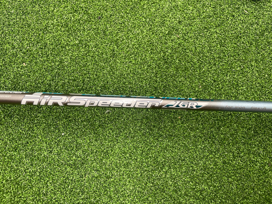 2019 Bridgestone Tour B JGR 6-9, PW Ladies Iron Set - grip detail