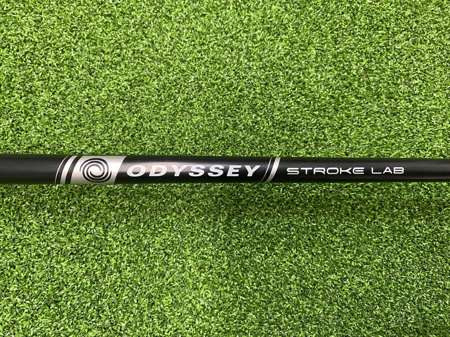 2020 Odyssey Triple Track Ten 34" Putter - grip detail