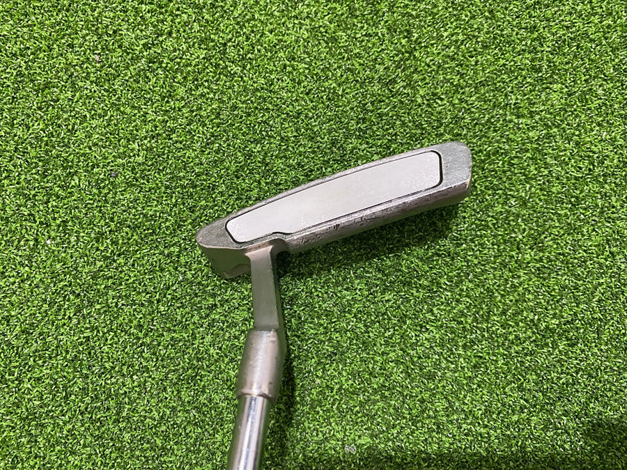 Odyssey White Hot #6 34" Putter - shaft detail