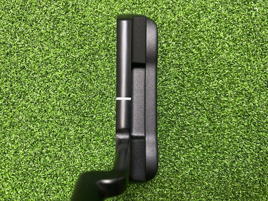 Odyssey Metal-X #1 Putter 34" (LIKE NEW) - sole