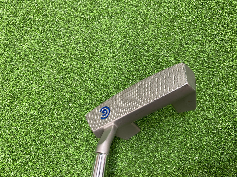 2021 Cleveland Huntington Beach #11 35" Putter - shaft detail