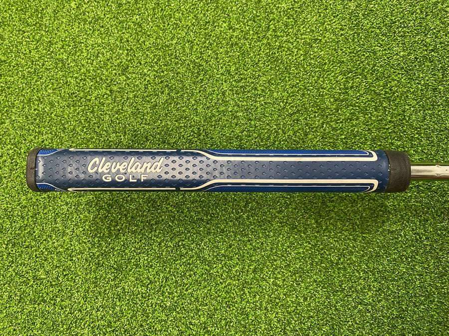 2021 Cleveland Huntington Beach #11 35" Putter - grip detail