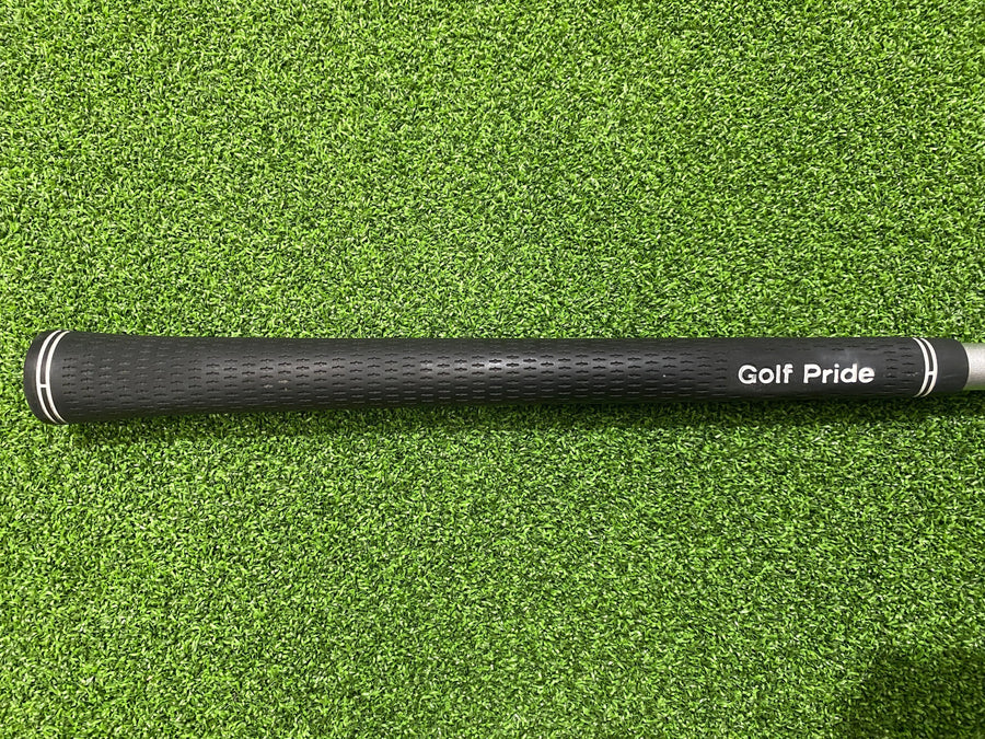 2016 Srixon Z565 10.5° Driver - grip detail