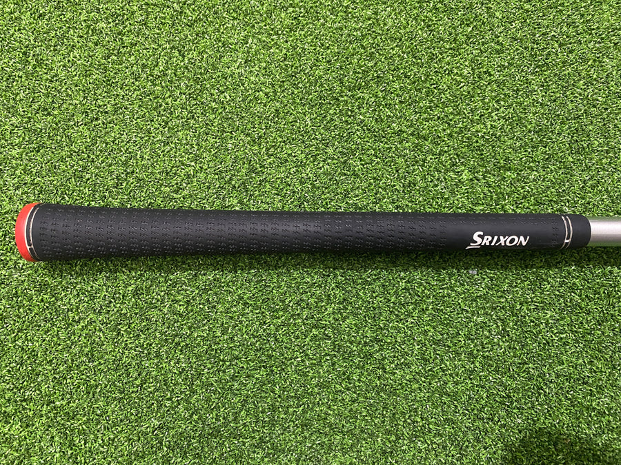 Srixon Gie 10.5° Driver - Stiff Flex, Miyazaki Shaft - grip detail