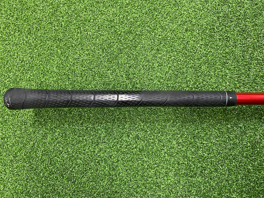 TaylorMade r5 XL Plus Hybrid 19° #3 (USED) - grip detail