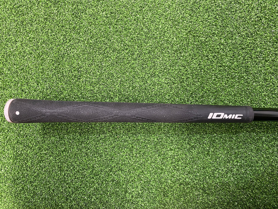 2021 Cobra Radspeed XD 10.5° Driver (USED) - grip detail