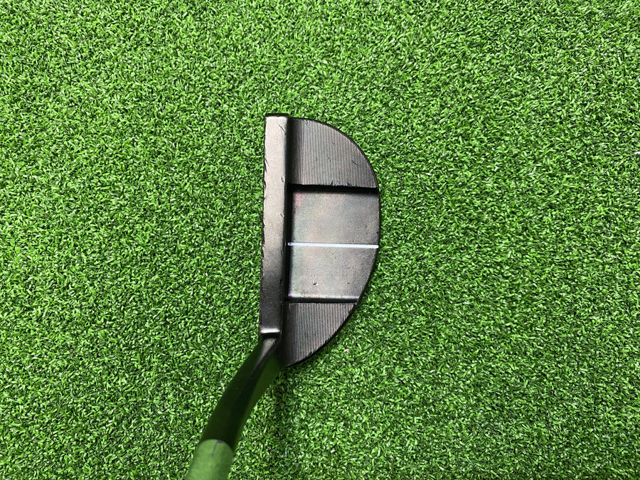 Odyssey Metal-X Milled 9HT 34" Putter - sole