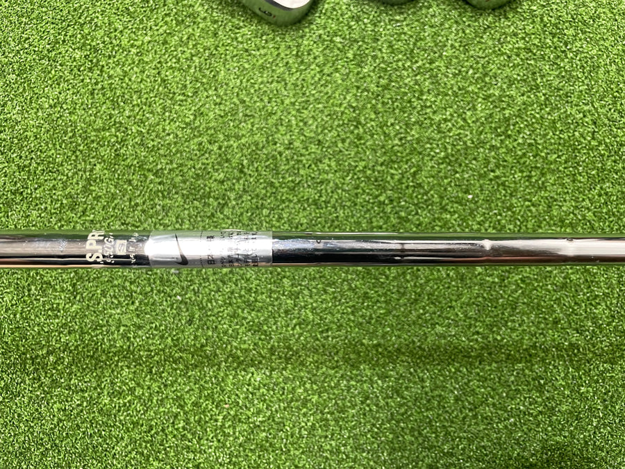 2013 Nike VRS Covert 5-9 Iron Set (EXCELLENT) - grip detail