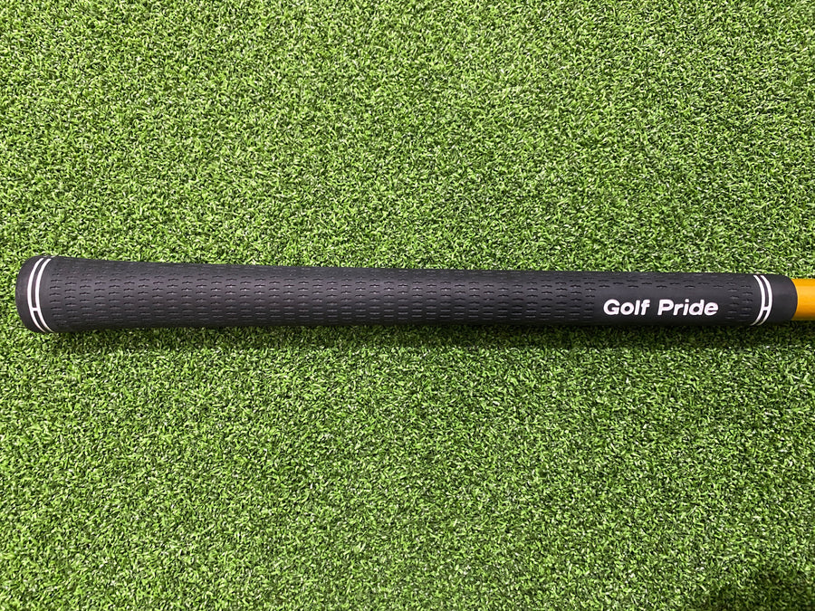 TaylorMade r7 ST #4 Fairway 16° - grip detail