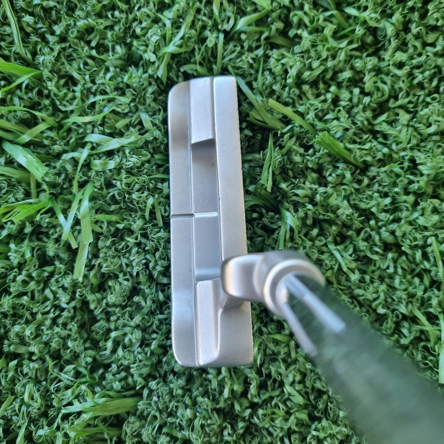 Cleveland Huntington Beach SOFT Putter 35" Left Handed (USED) - address view