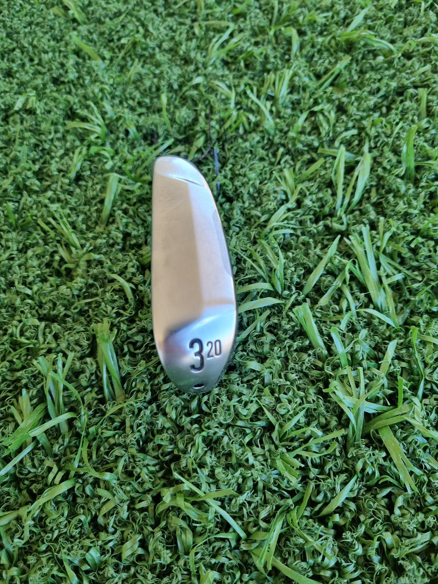 Srixon ZXiU #3 Utility 20 Deg Regular (Ex Demo USED) - toe stamp showing 3 iron 20 degrees