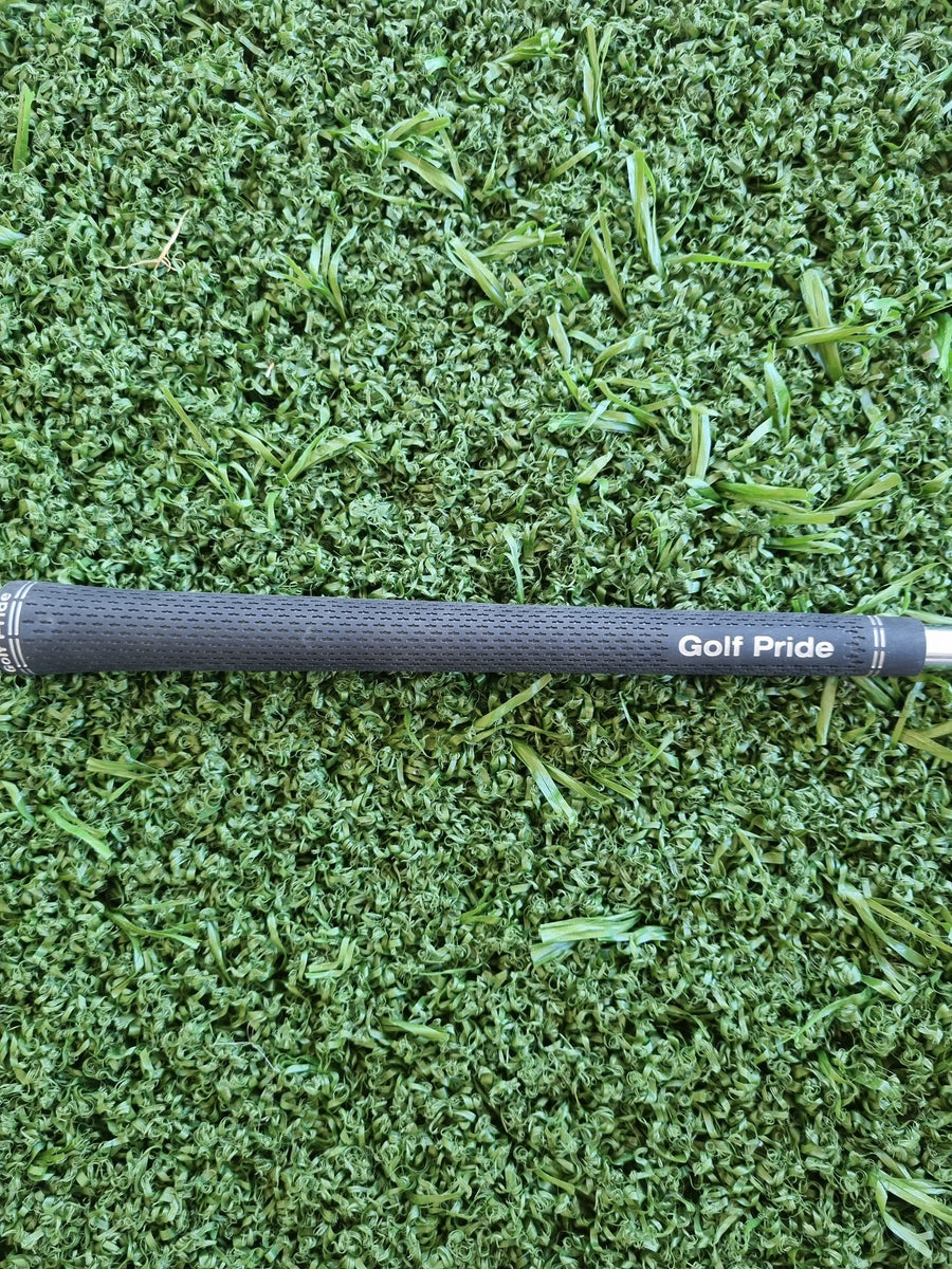 Cleveland RTZ Wedge 60 Deg 8 Bounce (Ex Demo USED) - grip