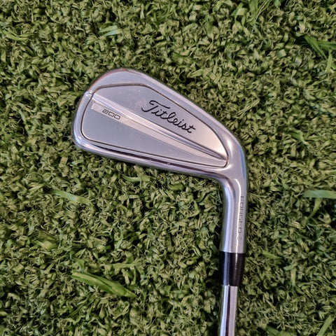 Titleist T200 #4 Utility Iron  22.0° – Steel STIFF (DEMO – Right)