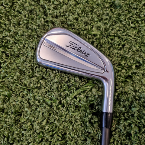 Titleist T200 #2 Utility Iron 17.0° –X STIFF (DEMO)